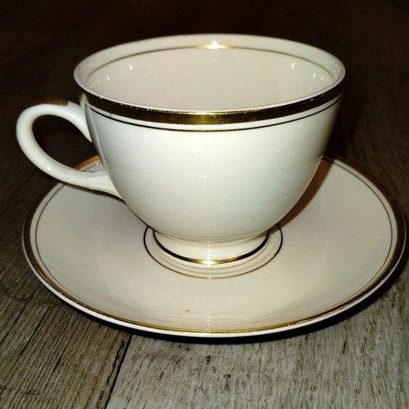 Eggshell NAUTILUS U.S.A D46N5 warranted 18 Carat Gold  (Tea cup and saucer) Vint - Picture 2 of 7